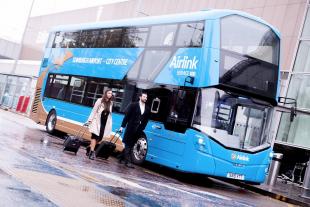 photograph of Edinburgh Airlink bus